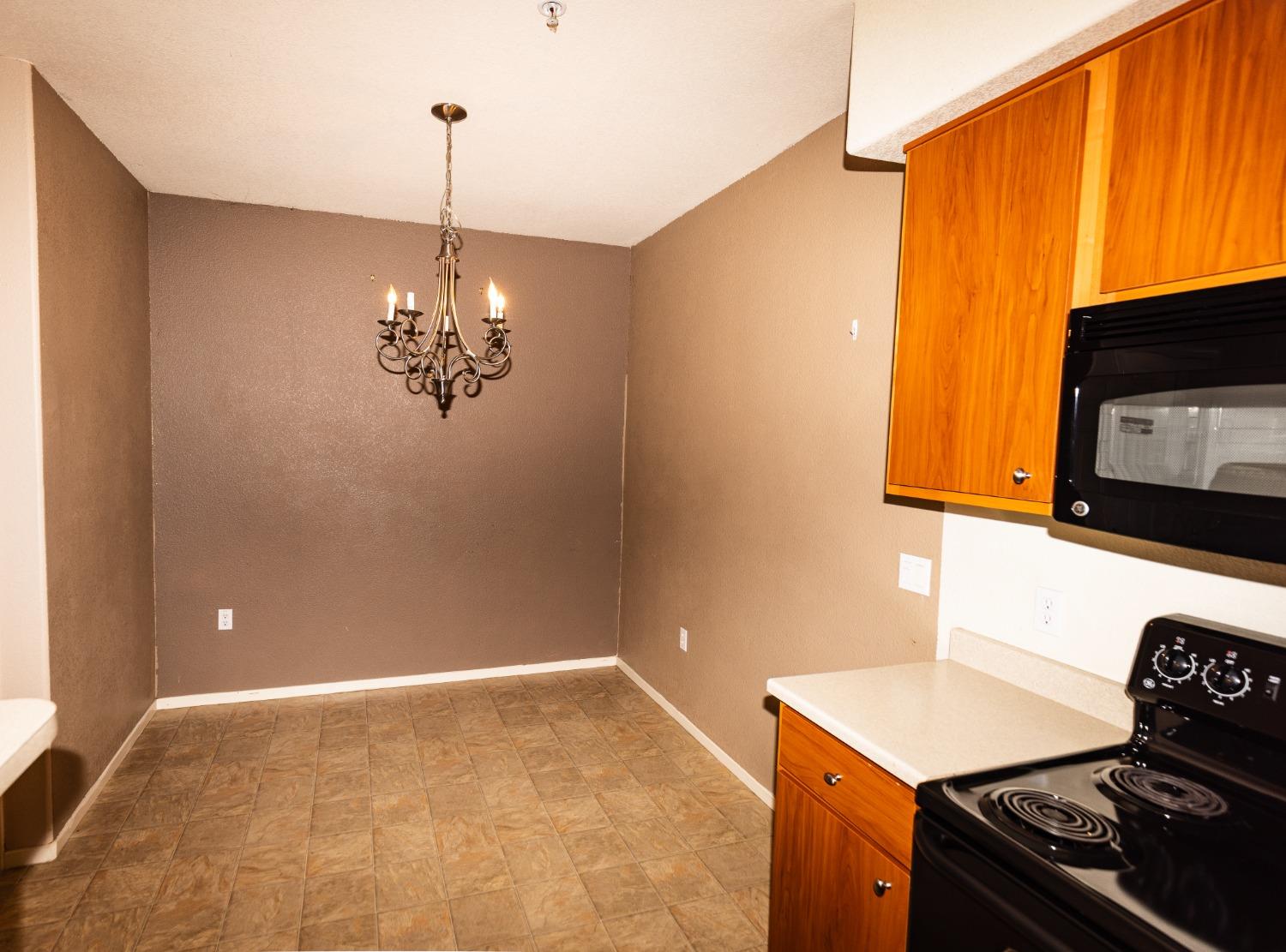 Photo #6: 224087039 Listing 