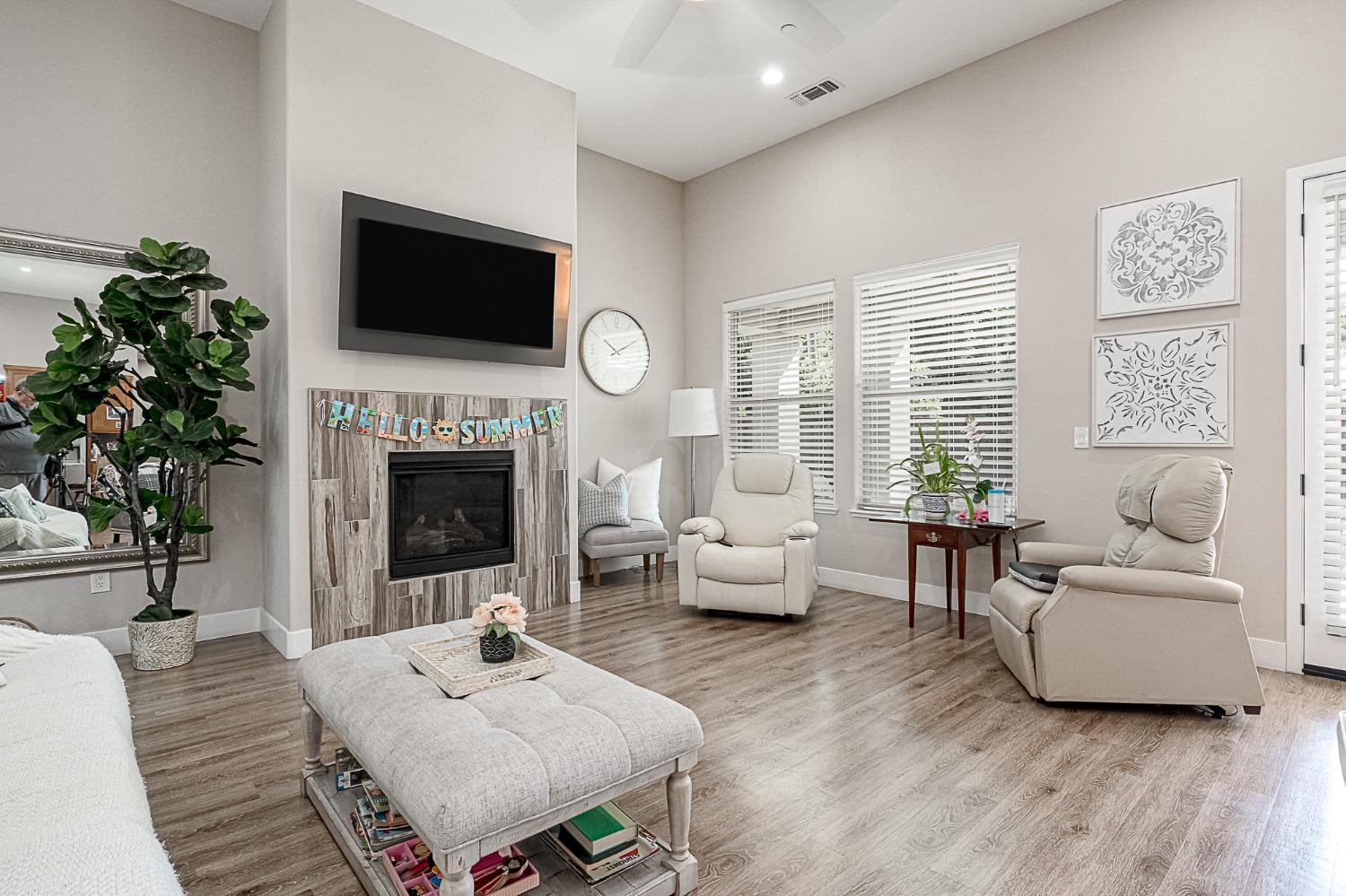 Detail Gallery Image 11 of 21 For 800 Hintze Landing Ct, Modesto,  CA 95354 - 4 Beds | 2/1 Baths