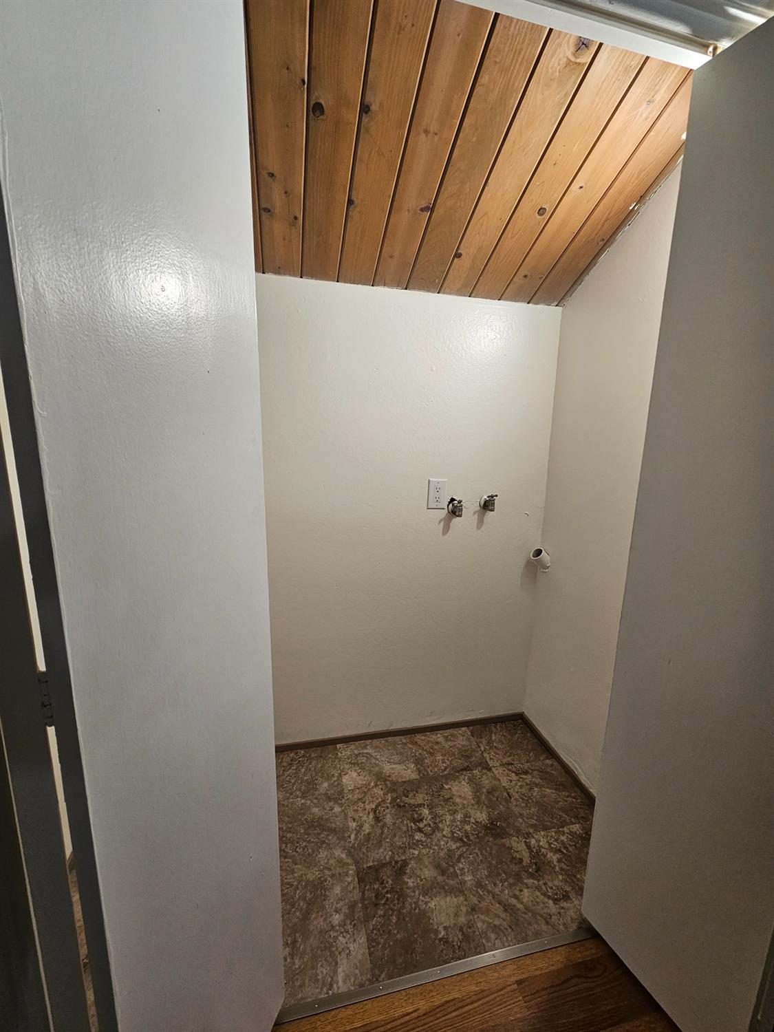 Illinois Avenue #12, Los Banos, California image 17