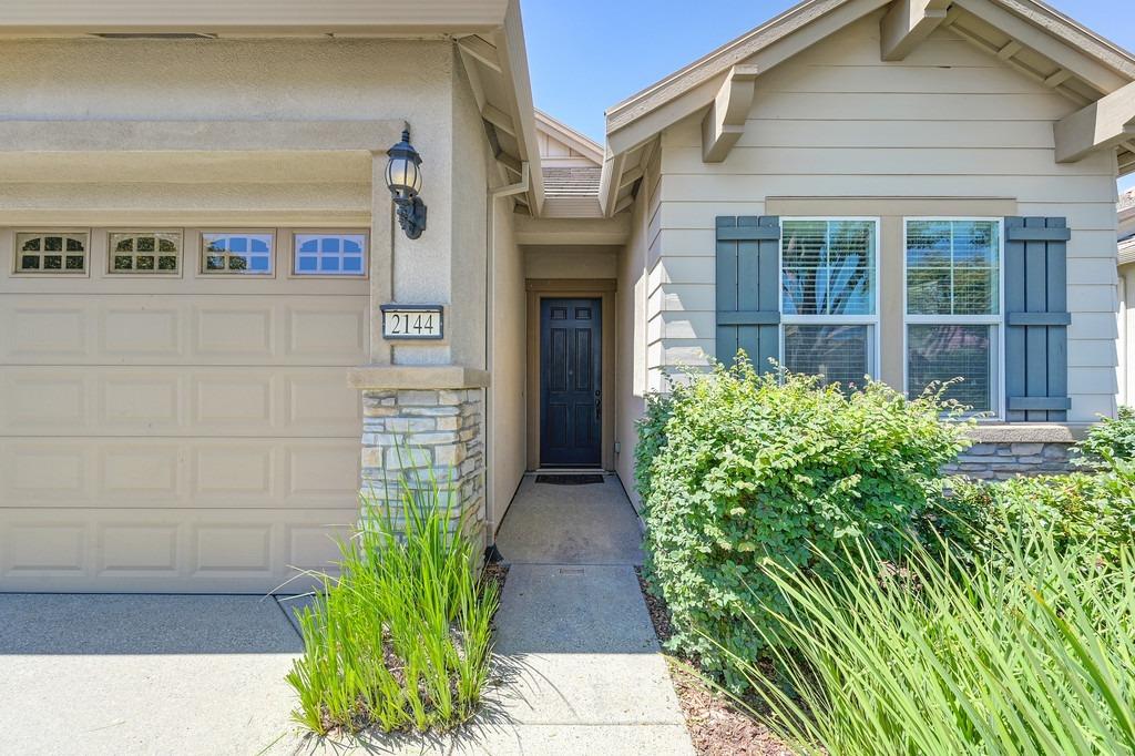 Detail Gallery Image 4 of 58 For 2144 Arlington Dr, Roseville,  CA 95747 - 3 Beds | 2 Baths