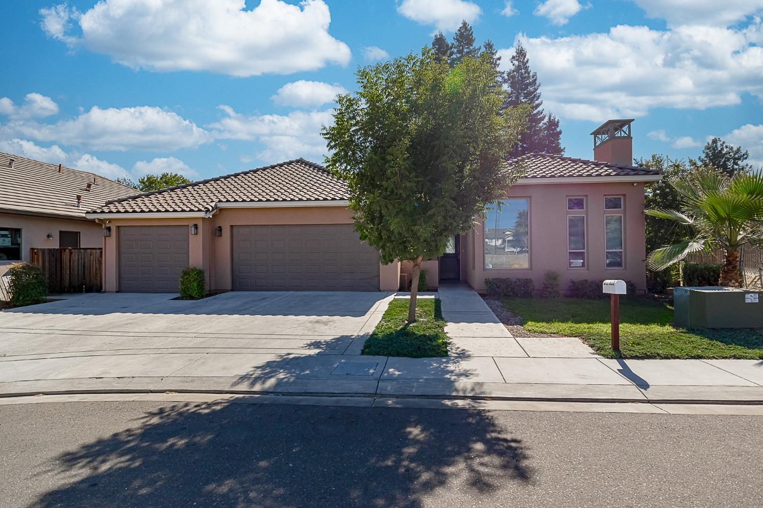 Detail Gallery Image 1 of 21 For 820 Hintze Landing Ct, Modesto,  CA 95354 - 3 Beds | 2/1 Baths