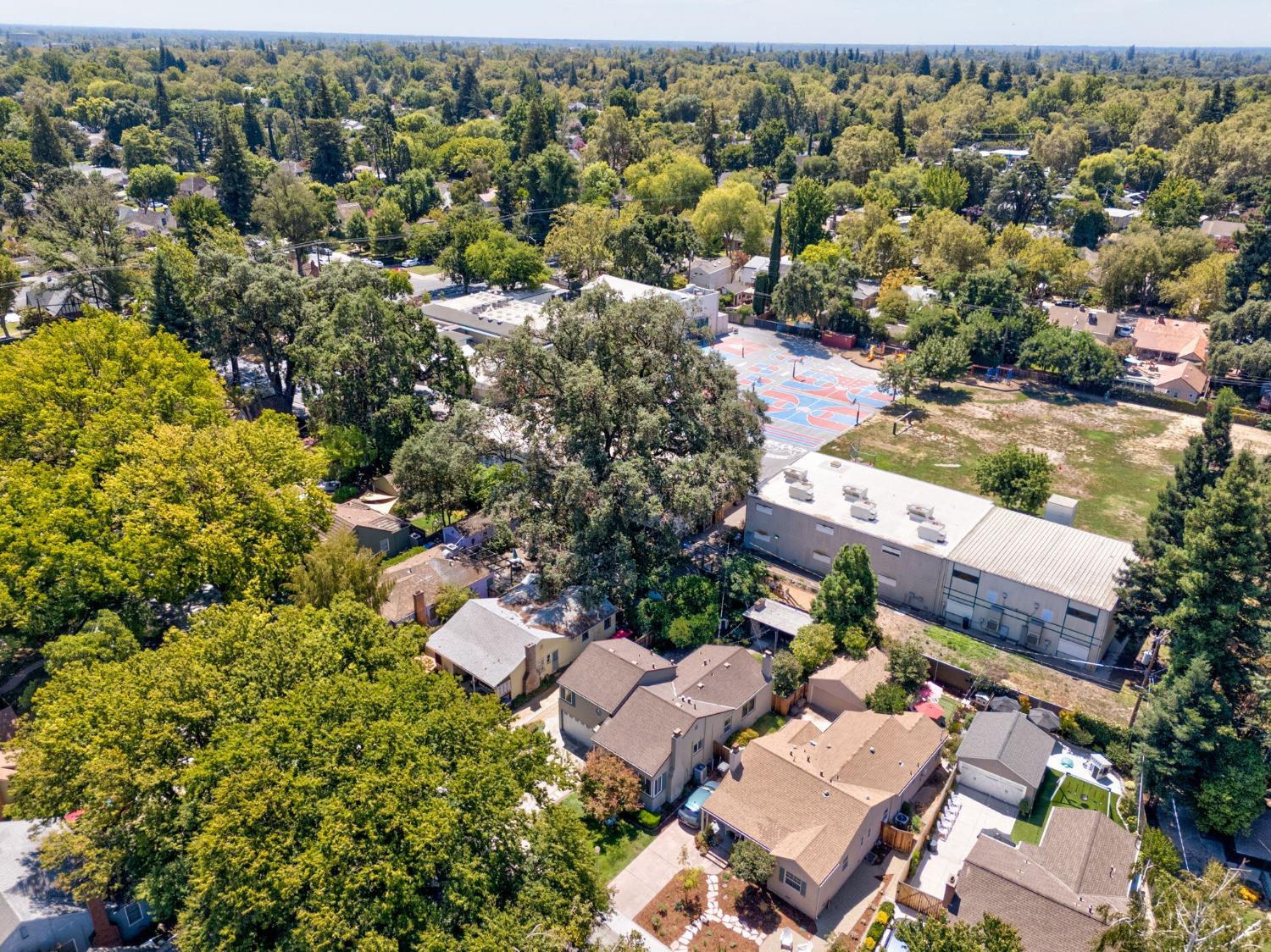 Detail Gallery Image 57 of 62 For 962 Robertson Way, Sacramento,  CA 95818 - 2 Beds | 2 Baths