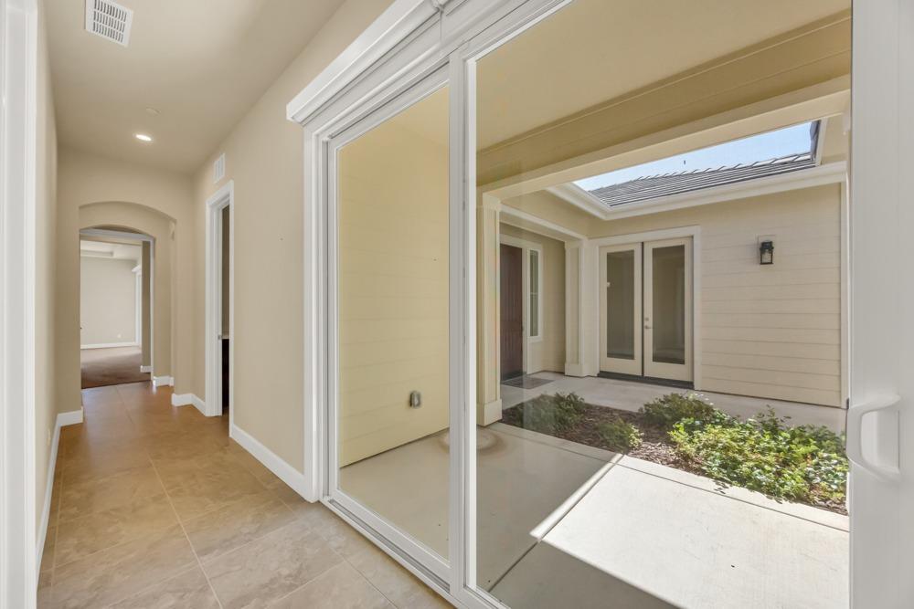 Detail Gallery Image 44 of 66 For 9614 Pamela St, El Dorado Hills,  CA 95762 - 4 Beds | 3/1 Baths