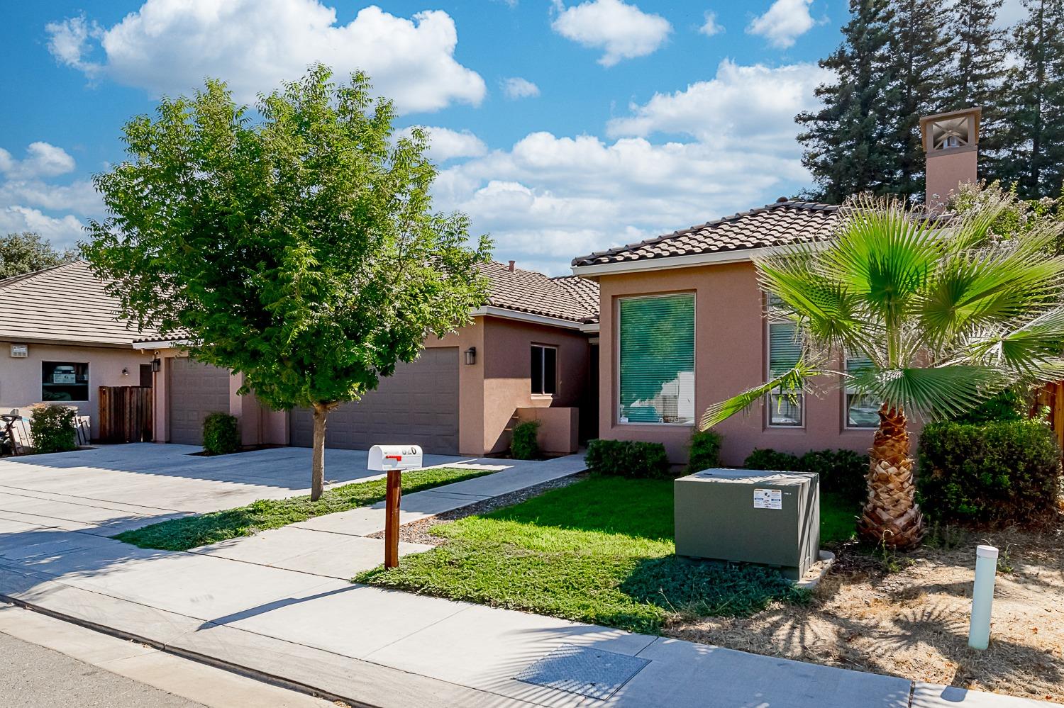 Detail Gallery Image 2 of 21 For 820 Hintze Landing Ct, Modesto,  CA 95354 - 3 Beds | 2/1 Baths