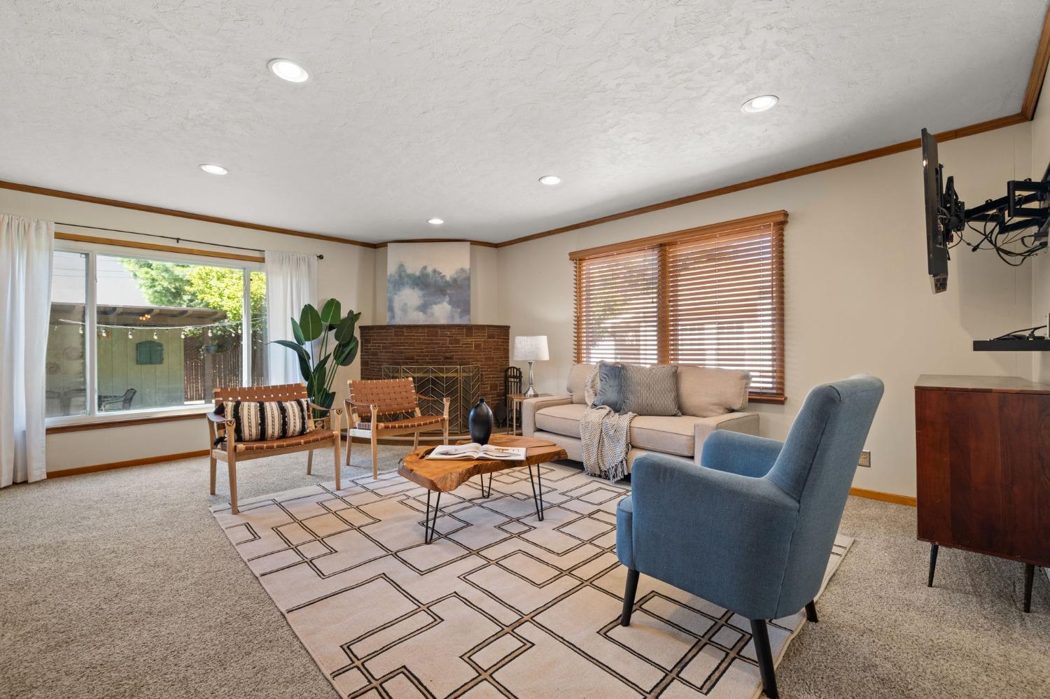 Detail Gallery Image 25 of 62 For 962 Robertson Way, Sacramento,  CA 95818 - 2 Beds | 2 Baths