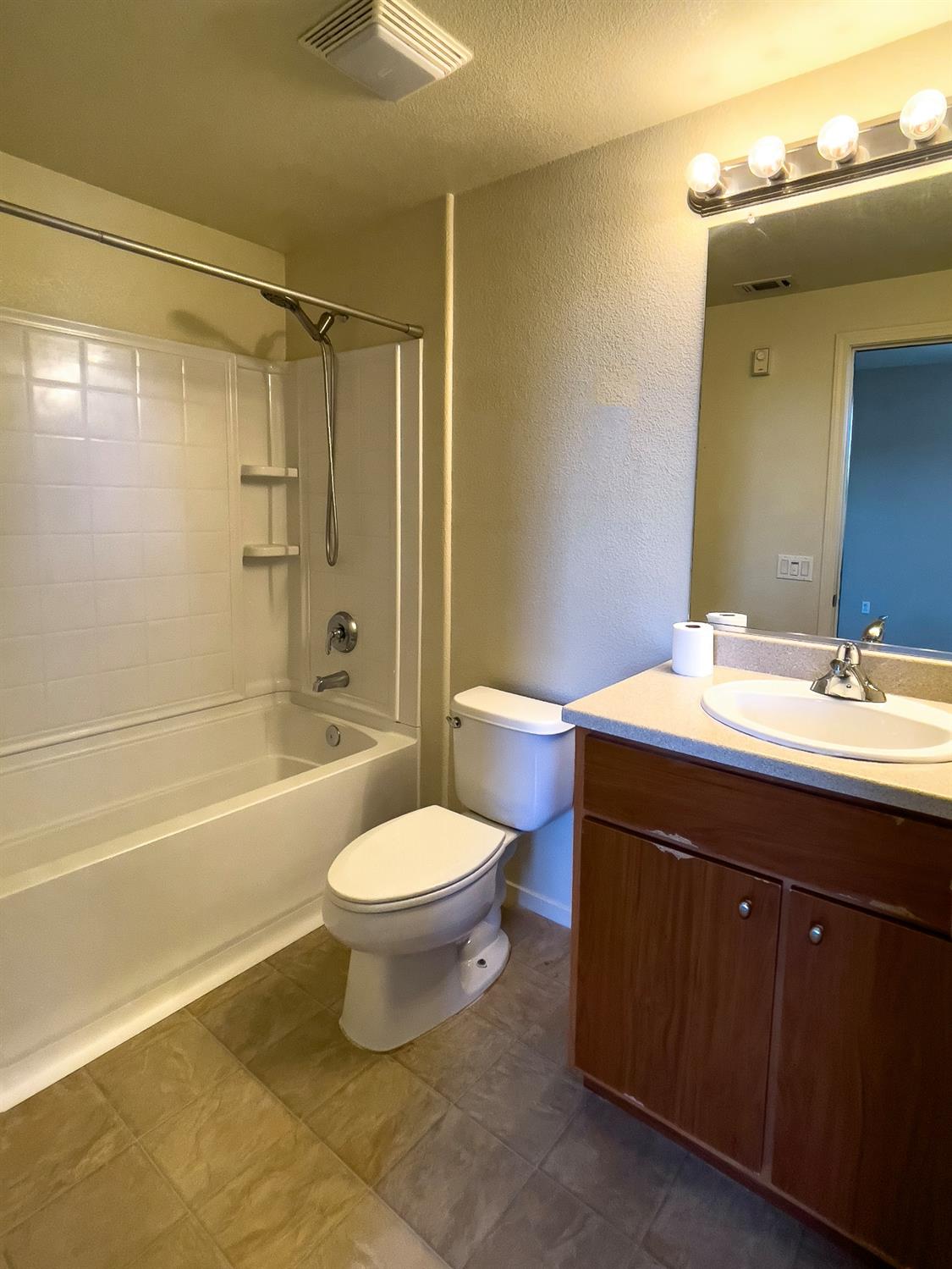 Detail Gallery Image 14 of 26 For 1211 Whitney Ranch Pkwy #1023,  Rocklin,  CA 95765 - 3 Beds | 2 Baths