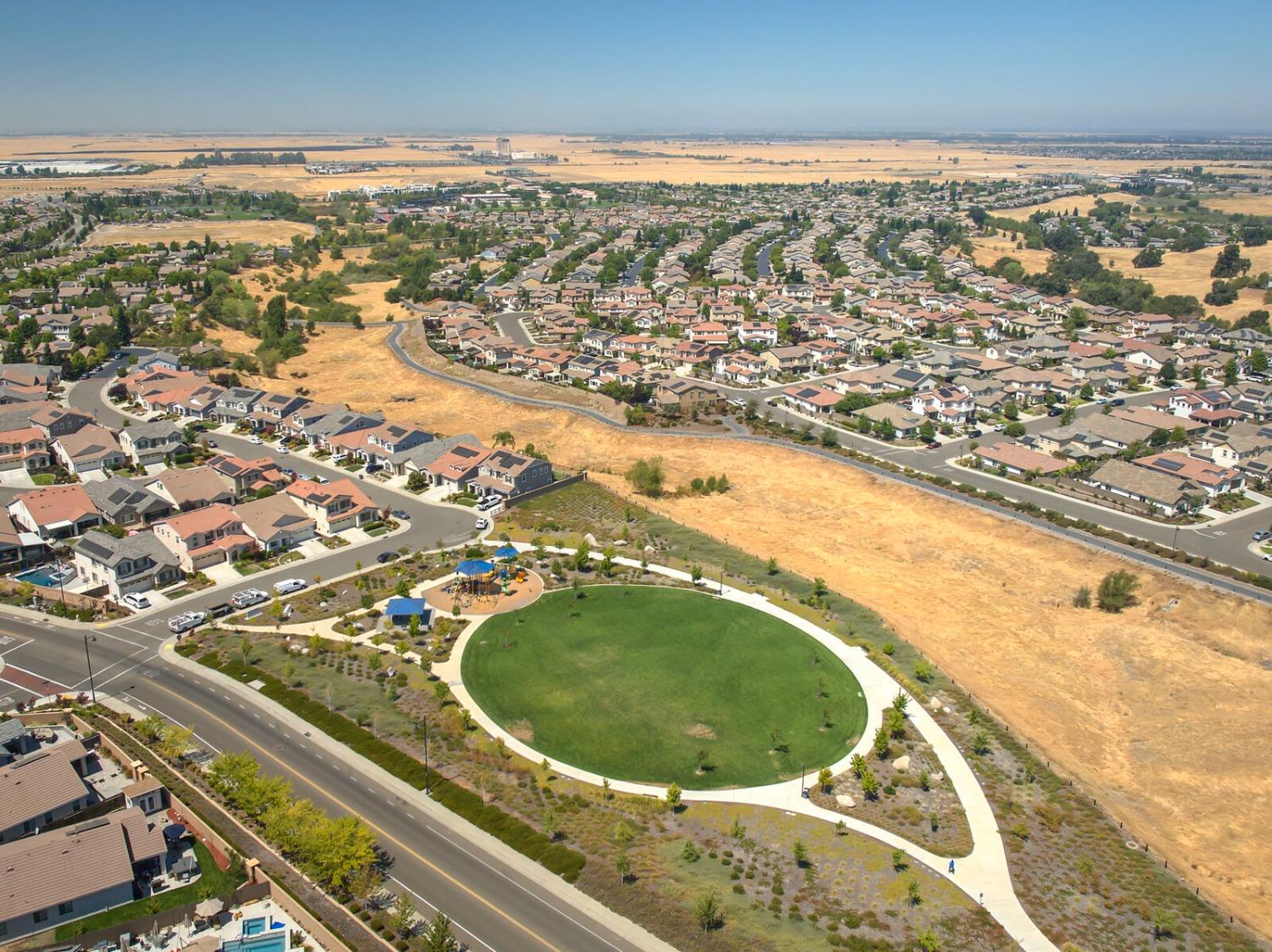 Detail Gallery Image 51 of 52 For 2593 Creek Hollow Rd, Rocklin,  CA 95765 - 4 Beds | 3/1 Baths