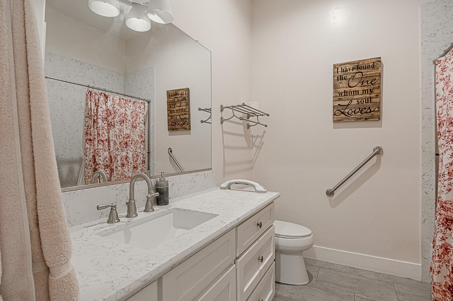 Detail Gallery Image 19 of 21 For 820 Hintze Landing Ct, Modesto,  CA 95354 - 3 Beds | 2/1 Baths