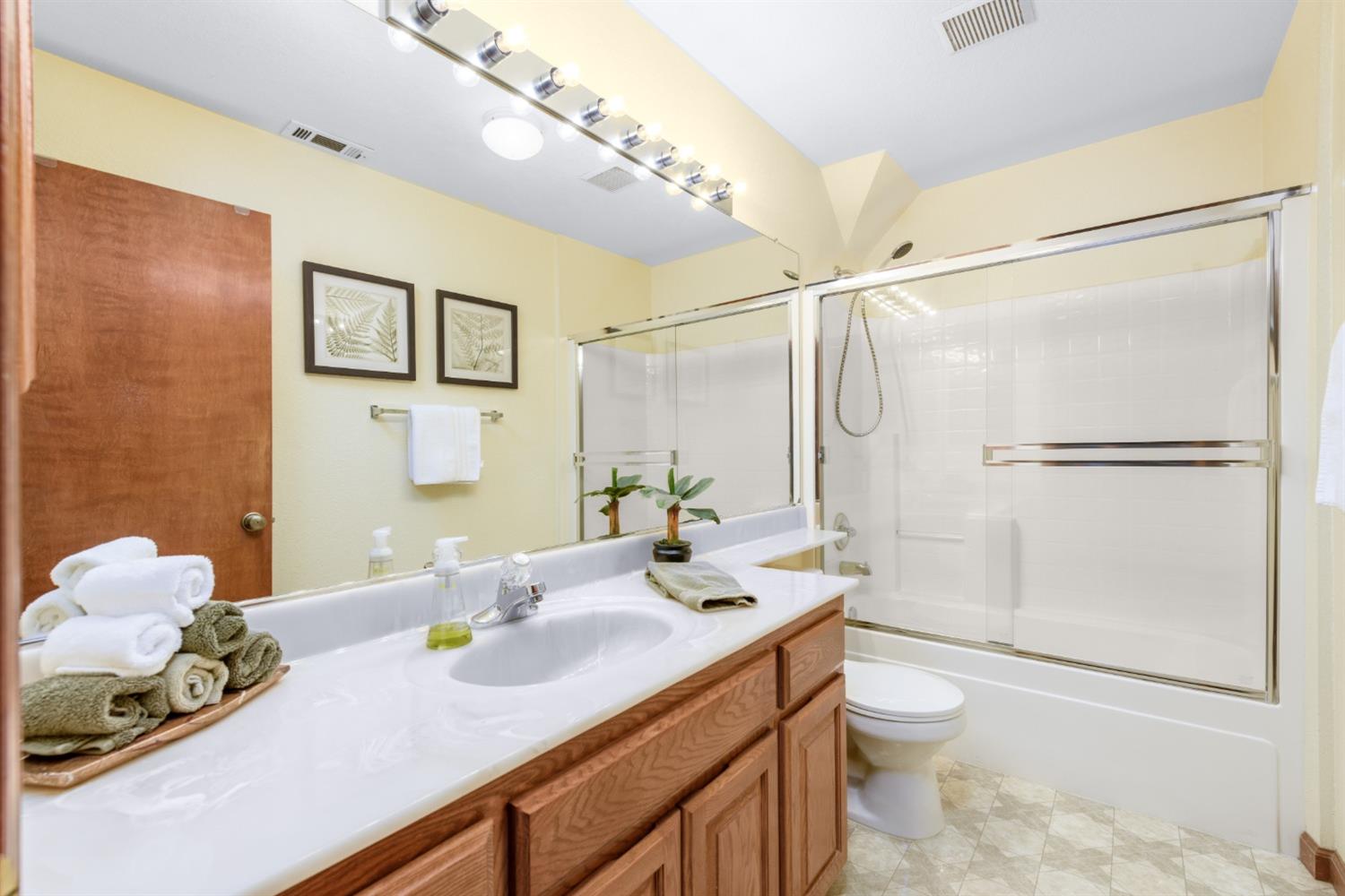 Detail Gallery Image 34 of 50 For 4175 Vega Loop, Shingle Springs,  CA 95682 - 5 Beds | 3/1 Baths