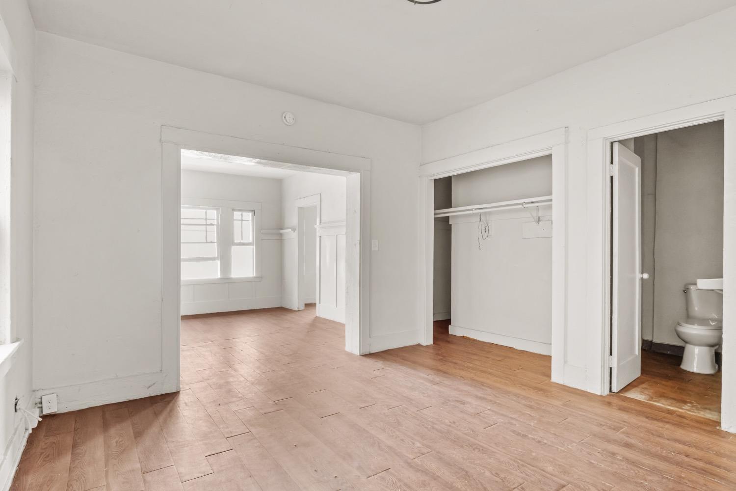 Detail Gallery Image 8 of 14 For 430 E Oak St, Stockton,  CA 95202 - – Beds | – Baths