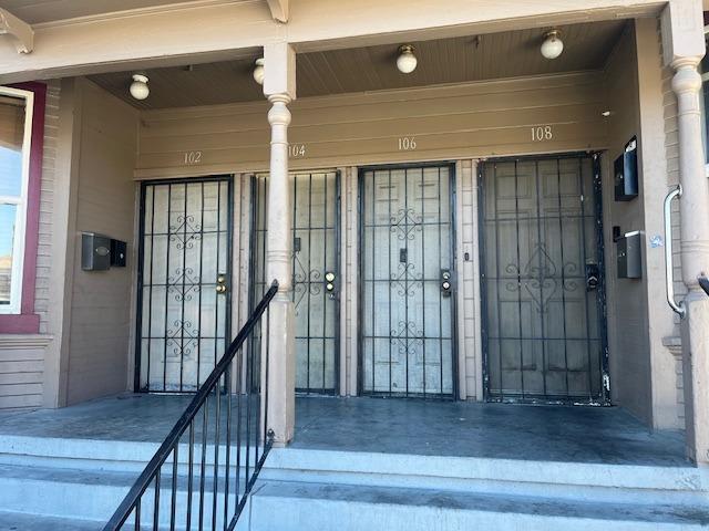 Detail Gallery Image 2 of 12 For 102 N Aurora St, Stockton,  CA 95202 - – Beds | – Baths