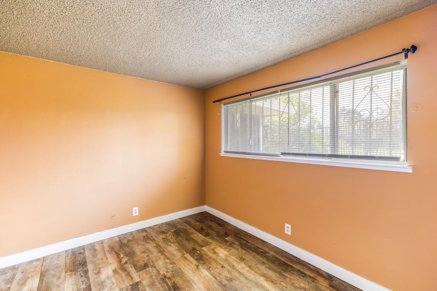 Detail Gallery Image 21 of 26 For 402 E Bianchi Rd #1,  Stockton,  CA 95207 - 2 Beds | 1 Baths