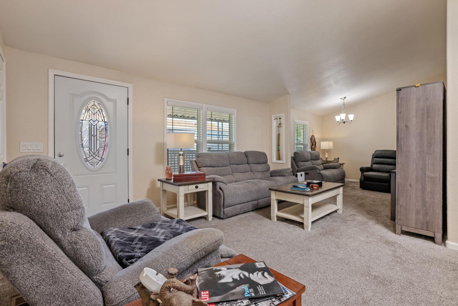 Detail Gallery Image 9 of 35 For 1459 Standiford Ave 61, Modesto,  CA 95350 - 3 Beds | 2 Baths