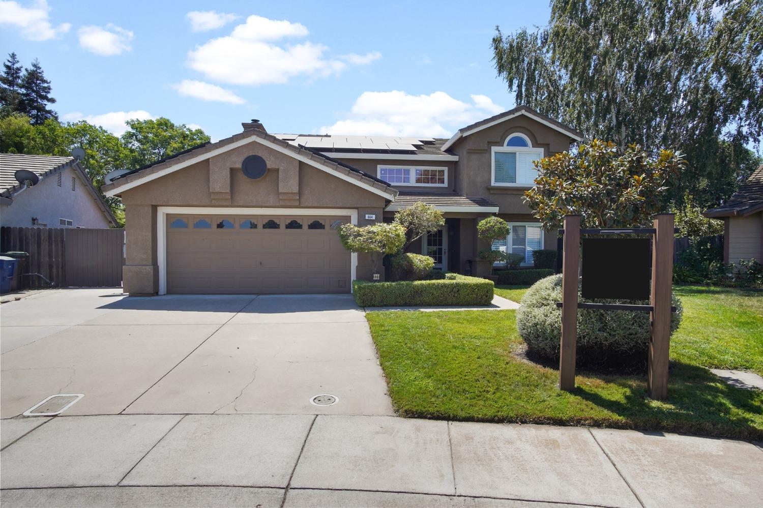 Detail Gallery Image 1 of 1 For 664 Stoneridge Ct, Lathrop,  CA 95330 - 4 Beds | 2/1 Baths