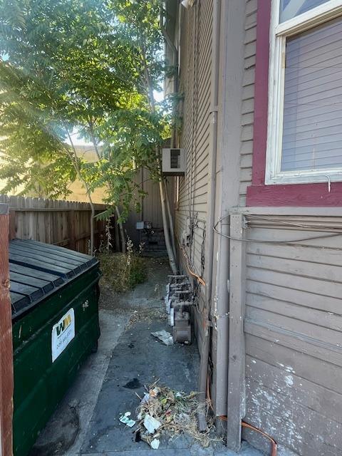 Detail Gallery Image 4 of 12 For 102 N Aurora St, Stockton,  CA 95202 - – Beds | – Baths