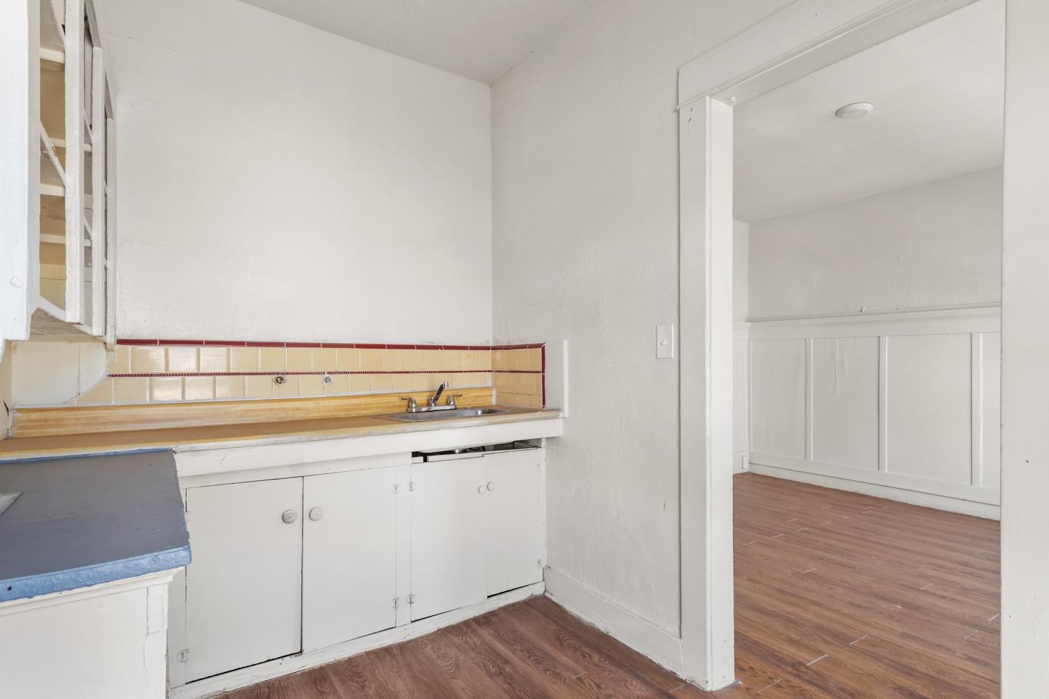 Detail Gallery Image 12 of 14 For 430 E Oak St, Stockton,  CA 95202 - – Beds | – Baths
