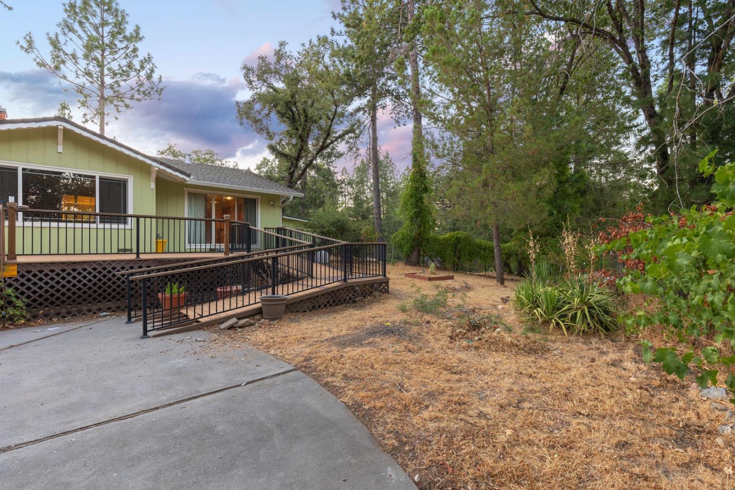 Detail Gallery Image 23 of 30 For 313 Scenic Knoll Ct, Colfax,  CA 95713 - 3 Beds | 2 Baths