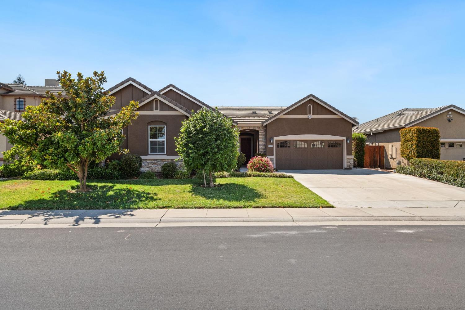 Detail Gallery Image 1 of 1 For 9940 Yellowfin Way, Elk Grove,  CA 95757 - 4 Beds | 2/1 Baths