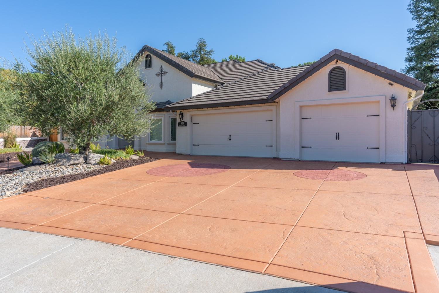 Crescent Drive, Los Banos, California image 3