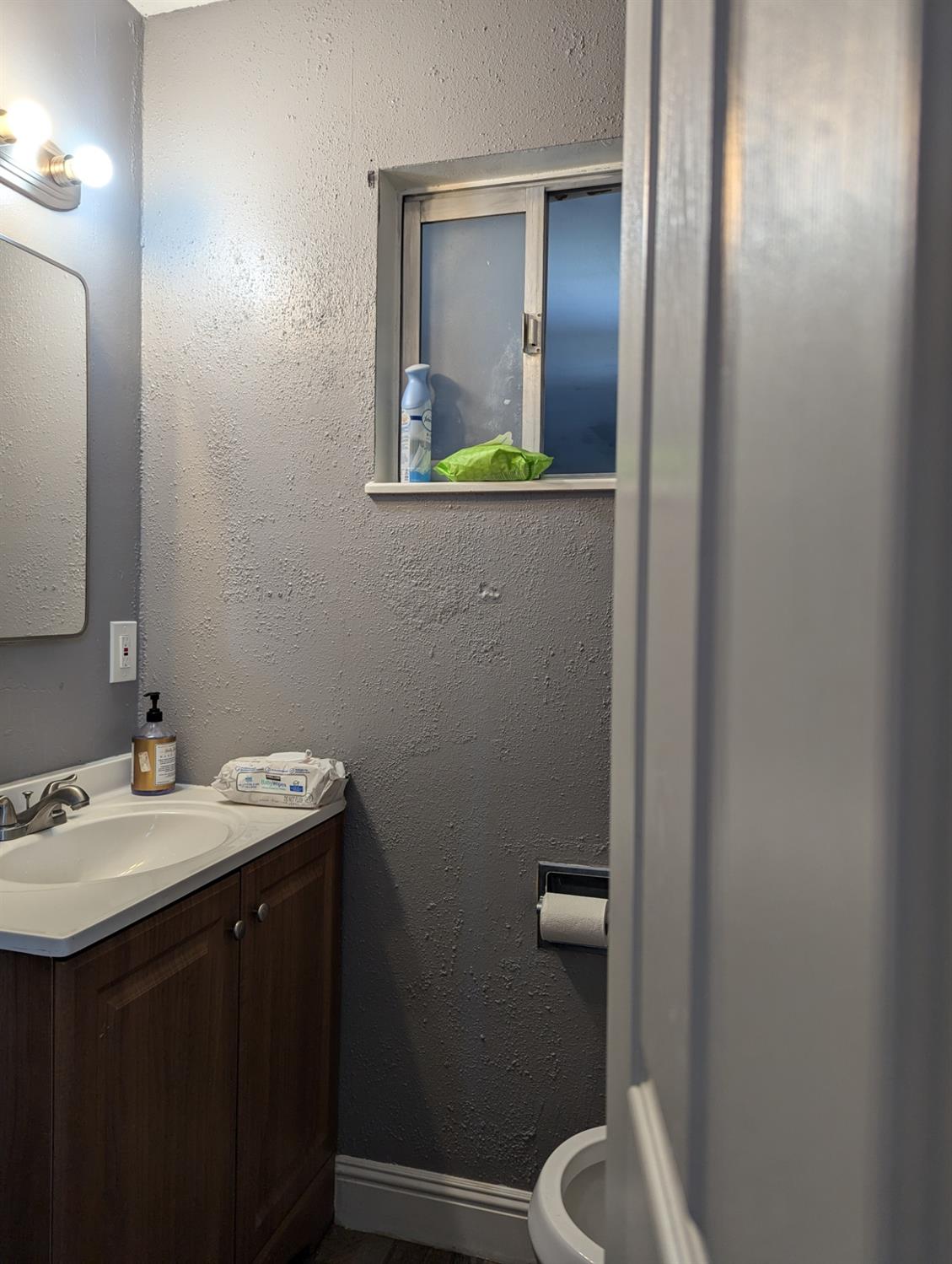 Detail Gallery Image 14 of 18 For 345 Cottage Ave, Manteca,  CA 95336 - 3 Beds | 1/1 Baths