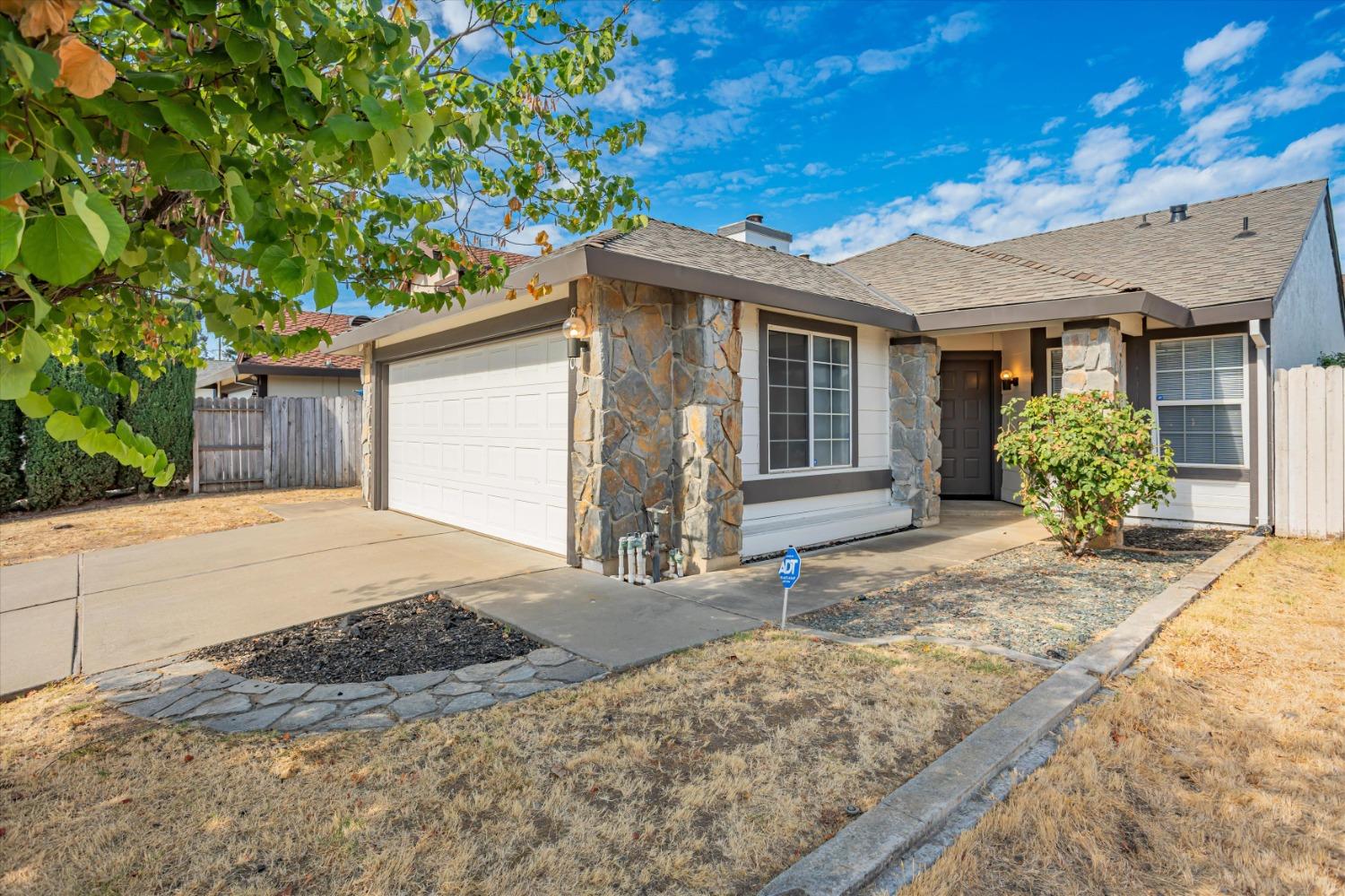 Detail Gallery Image 1 of 1 For 8010 Willys Ct, Sacramento,  CA 95828 - 3 Beds | 2 Baths