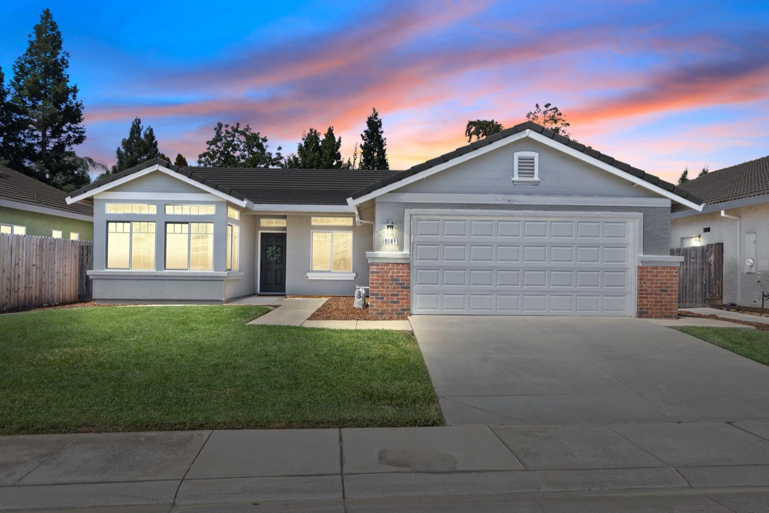 Detail Gallery Image 1 of 1 For 9581 Fetlock Way, Elk Grove,  CA 95624 - 3 Beds | 2 Baths