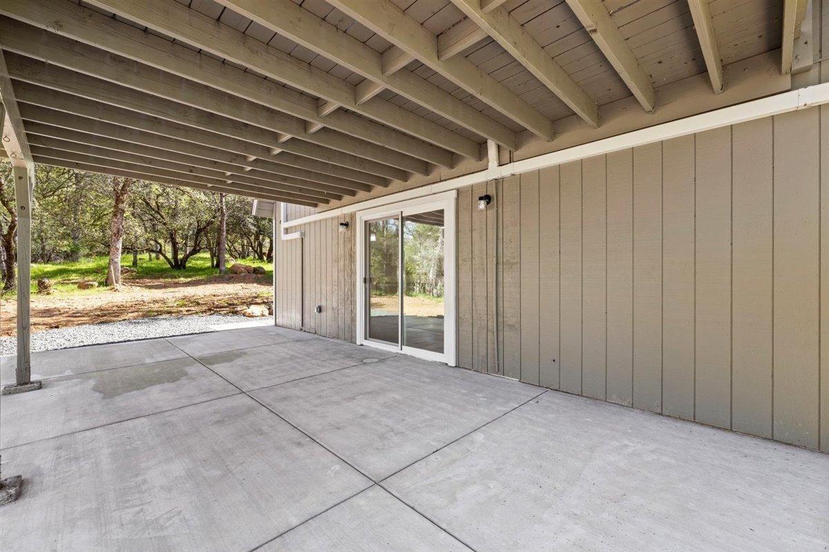 Little Deer Drive, Grass Valley, California image 17