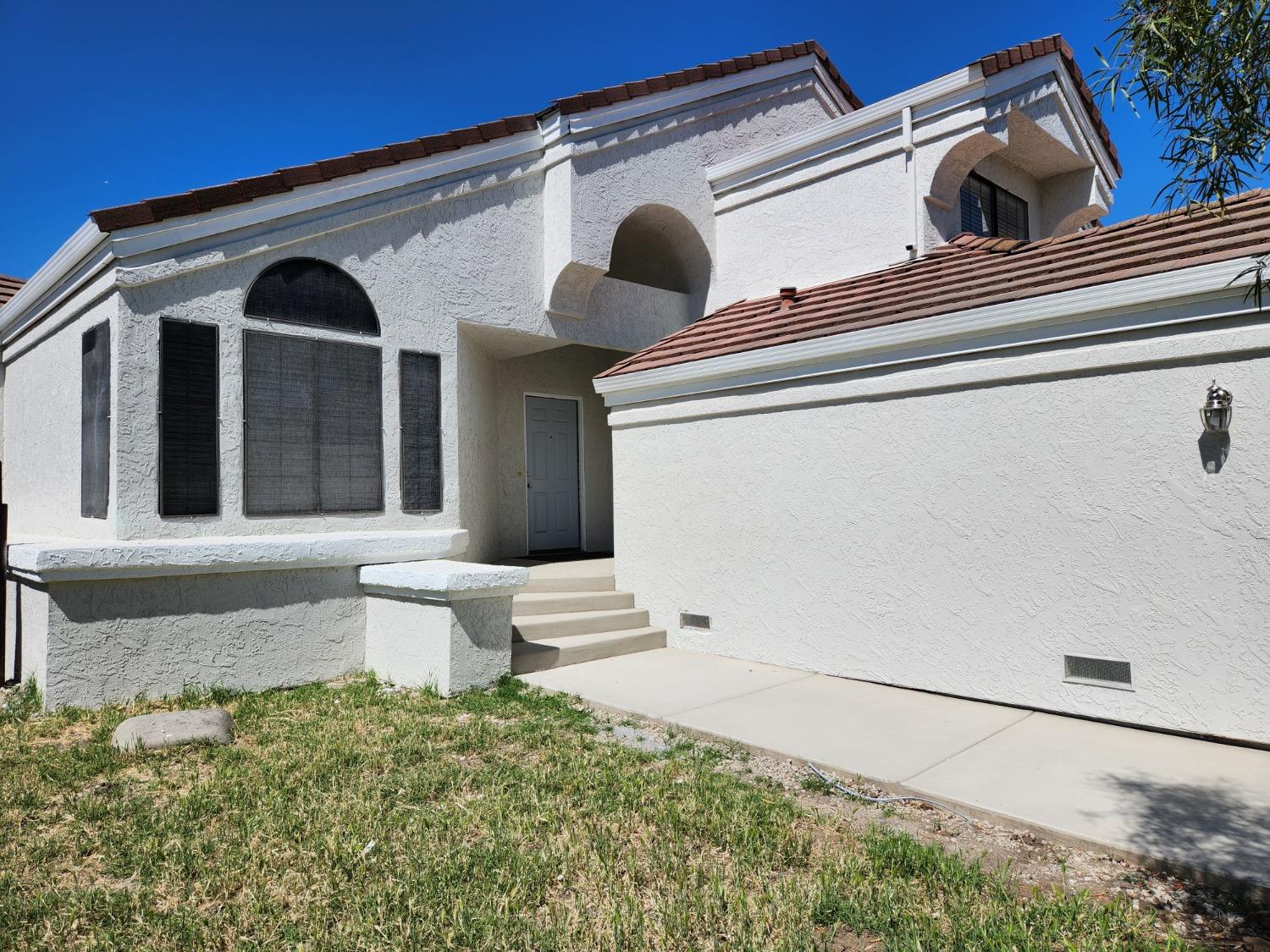 Detail Gallery Image 4 of 32 For 5159 Laguna Park Dr, Elk Grove,  CA 95758 - 4 Beds | 3 Baths