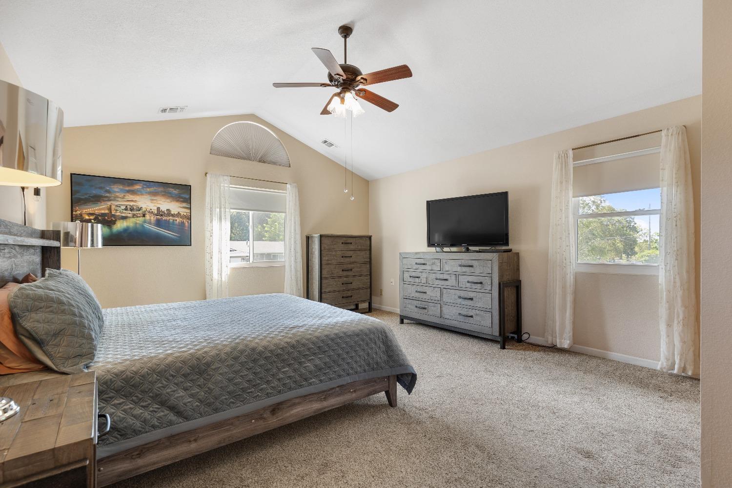 Detail Gallery Image 13 of 21 For 8251 Holly Dr, Citrus Heights,  CA 95610 - 3 Beds | 2/1 Baths