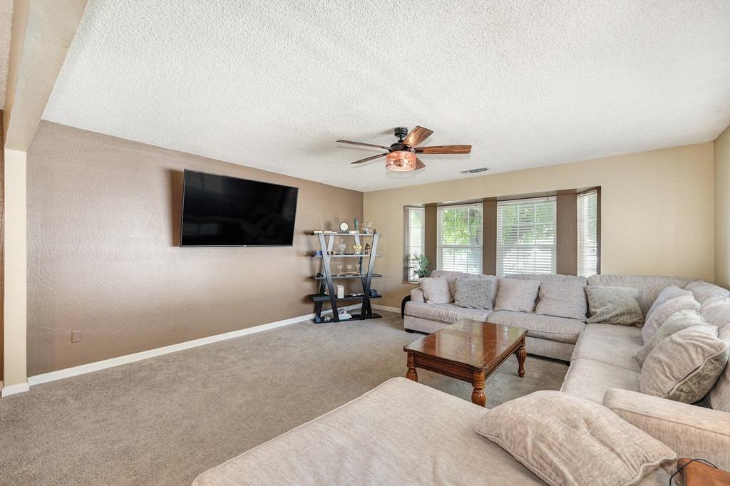 Detail Gallery Image 9 of 41 For 6342 Trenton Way, Citrus Heights,  CA 95621 - 3 Beds | 1/1 Baths