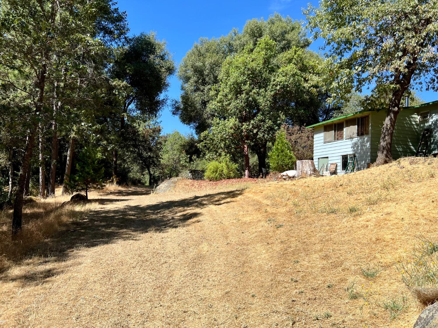 Omo Ranch Road, Somerset, California image 20