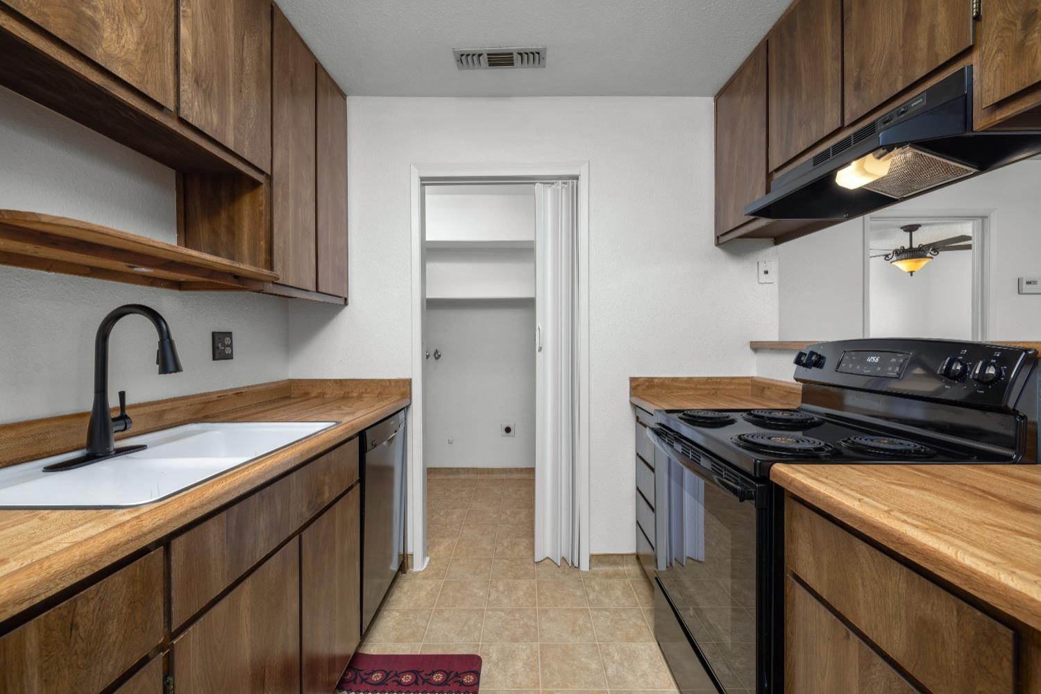 Detail Gallery Image 18 of 35 For 3400 Kingswood Dr #22,  Modesto,  CA 95355 - 2 Beds | 2 Baths