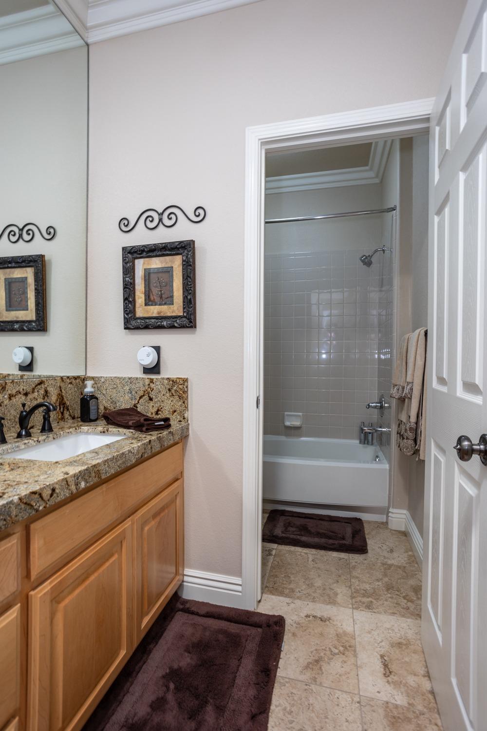 Detail Gallery Image 29 of 52 For 4324 Alsace Ln, Modesto,  CA 95356 - 4 Beds | 2 Baths