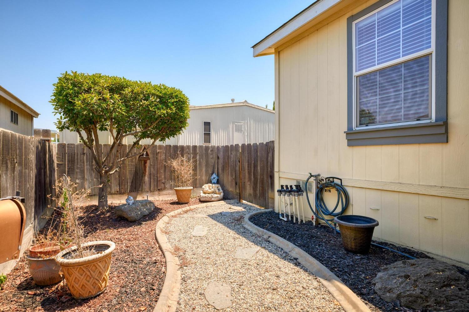 Detail Gallery Image 21 of 22 For 1830 E Yosemite, Manteca,  CA 95336 - 3 Beds | 2 Baths