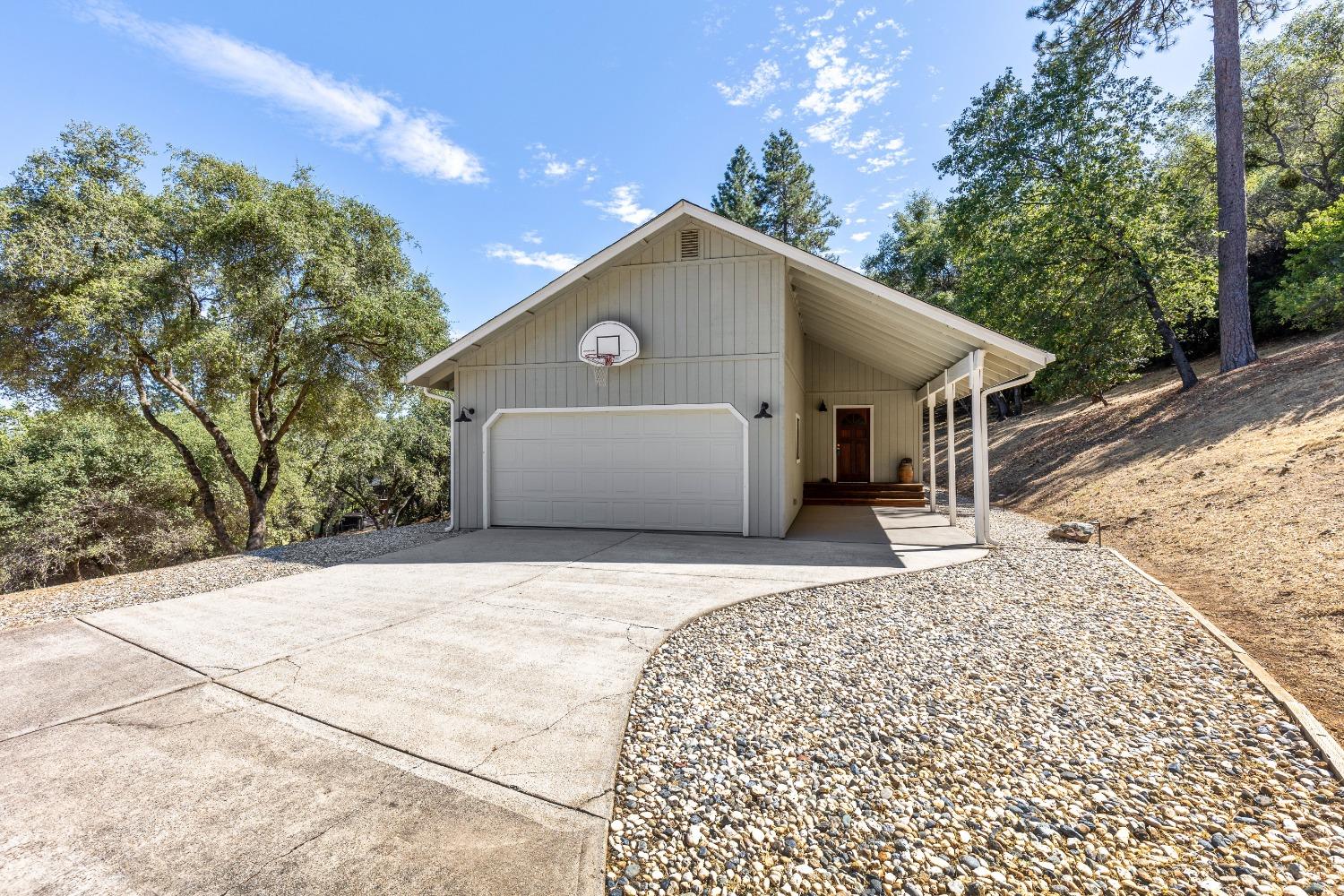 Detail Gallery Image 1 of 1 For 11375 Horton St, Penn Valley,  CA 95946 - 3 Beds | 2 Baths