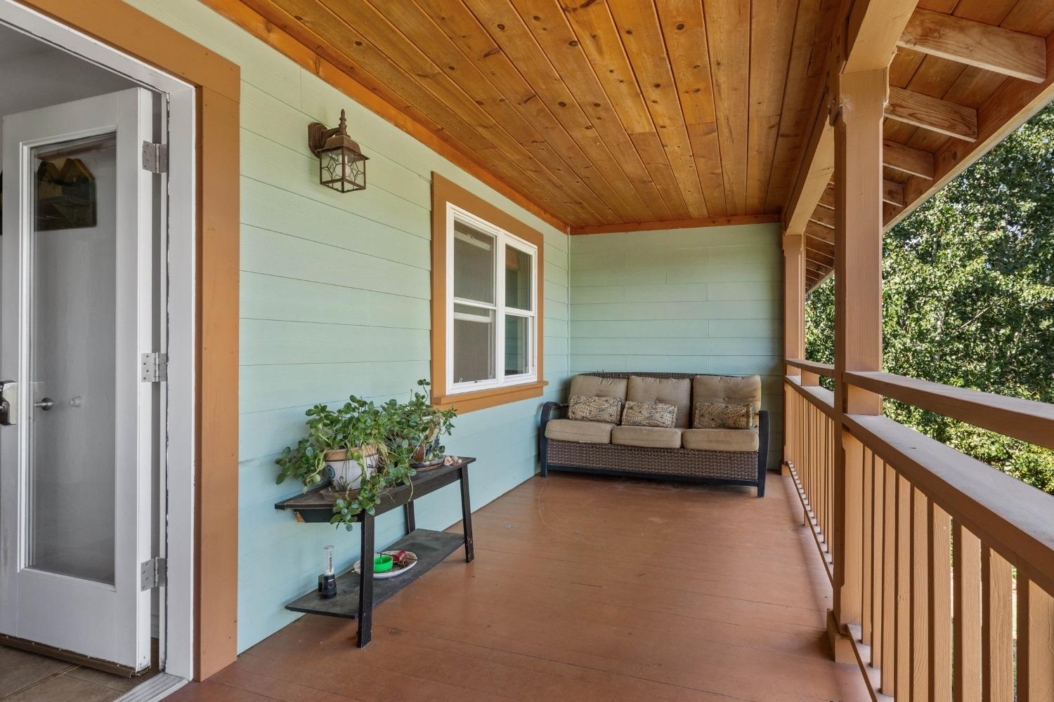 Detail Gallery Image 11 of 76 For 27949 Cherokee St, Nevada City,  CA 95959 - 8 Beds | 8/1 Baths