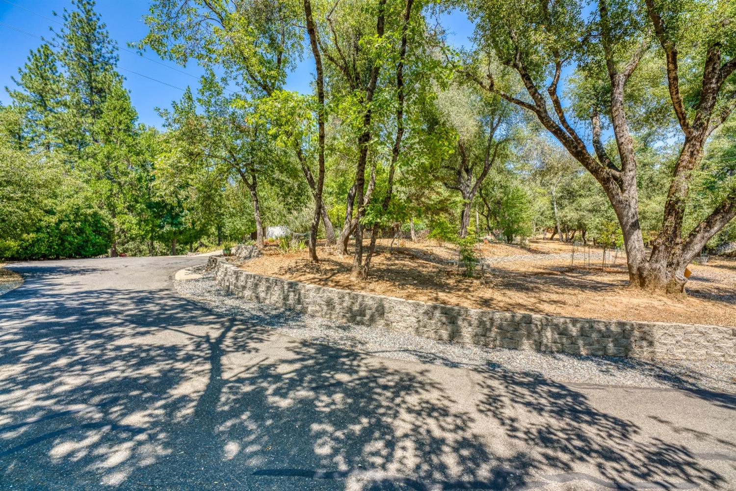 Detail Gallery Image 39 of 56 For 2652 Leaning Tree Rd, Placerville,  CA 95667 - 3 Beds | 2/1 Baths