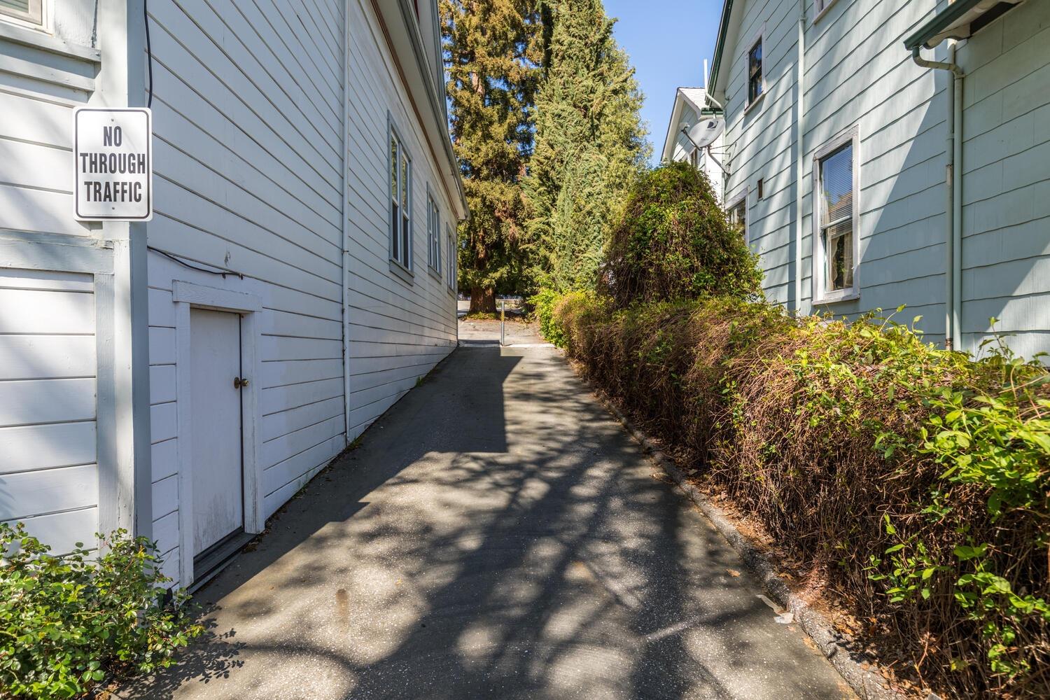 Detail Gallery Image 12 of 27 For 430 S Auburn St, Grass Valley,  CA 95945 - 0 Beds | 0/2 Baths