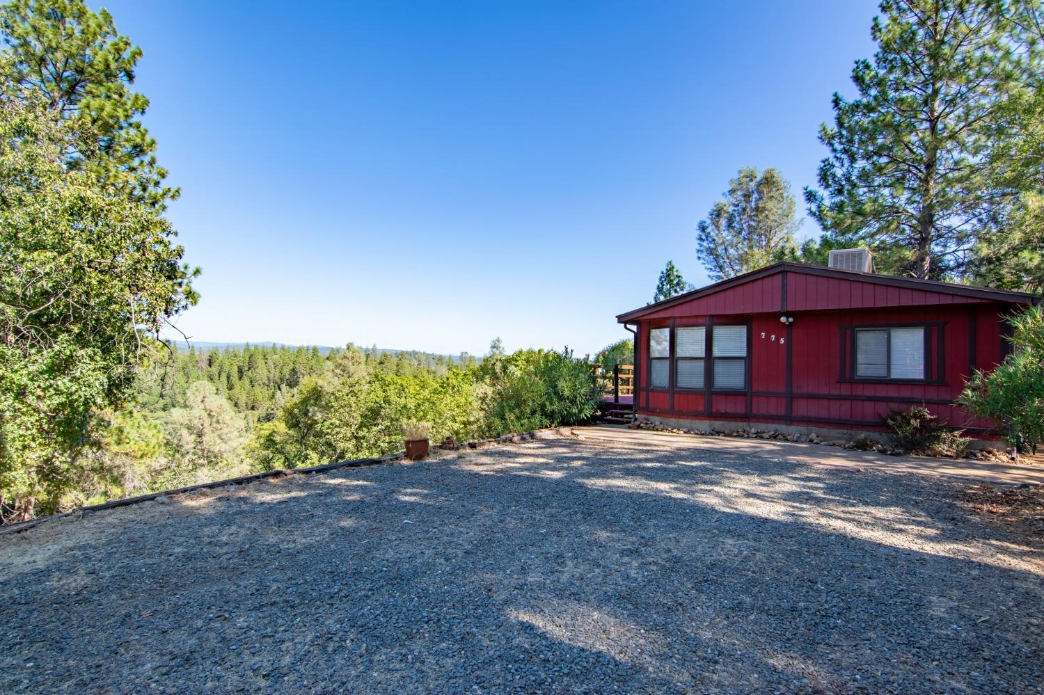 Detail Gallery Image 1 of 30 For 775 Clipper Heights Pl, Auburn,  CA 95603 - 3 Beds | 2 Baths