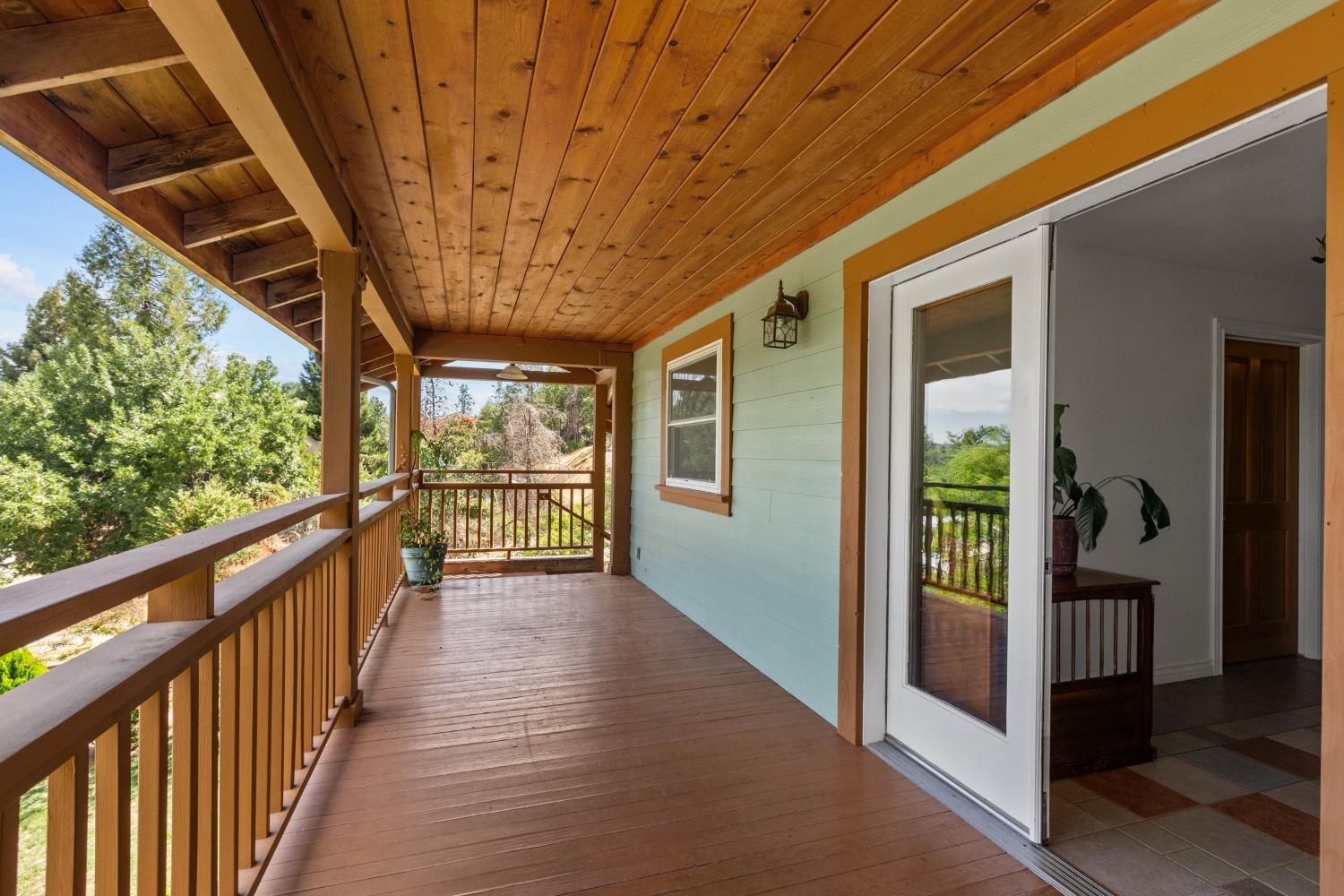 Detail Gallery Image 13 of 76 For 27949 Cherokee St, Nevada City,  CA 95959 - 8 Beds | 8/1 Baths