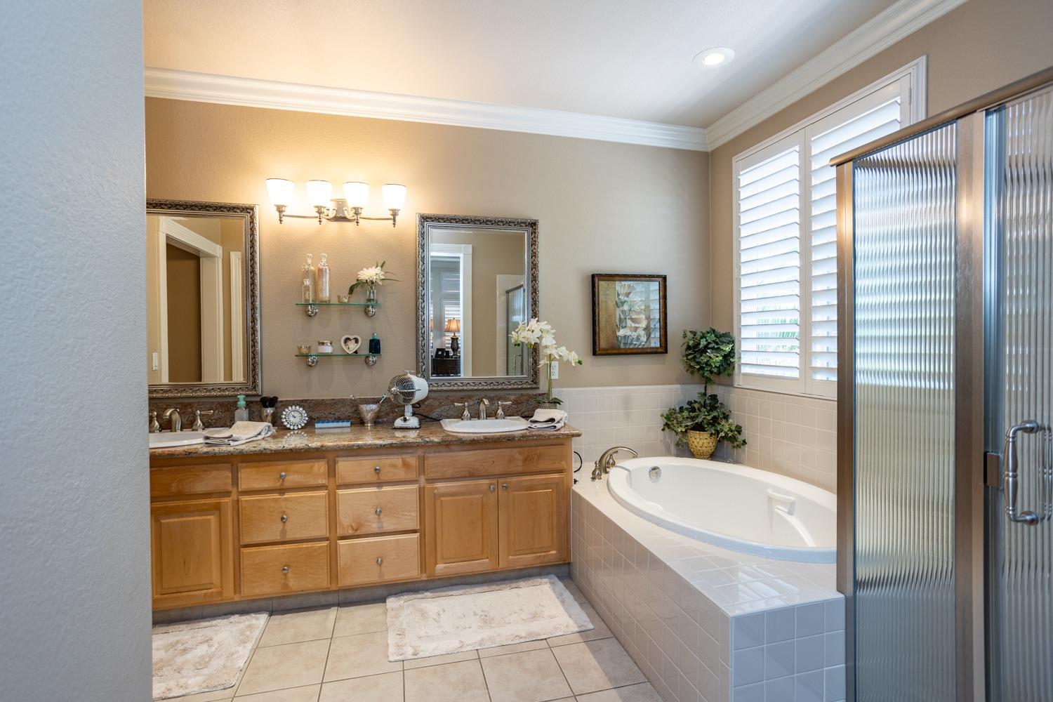 Detail Gallery Image 32 of 52 For 4324 Alsace Ln, Modesto,  CA 95356 - 4 Beds | 2 Baths