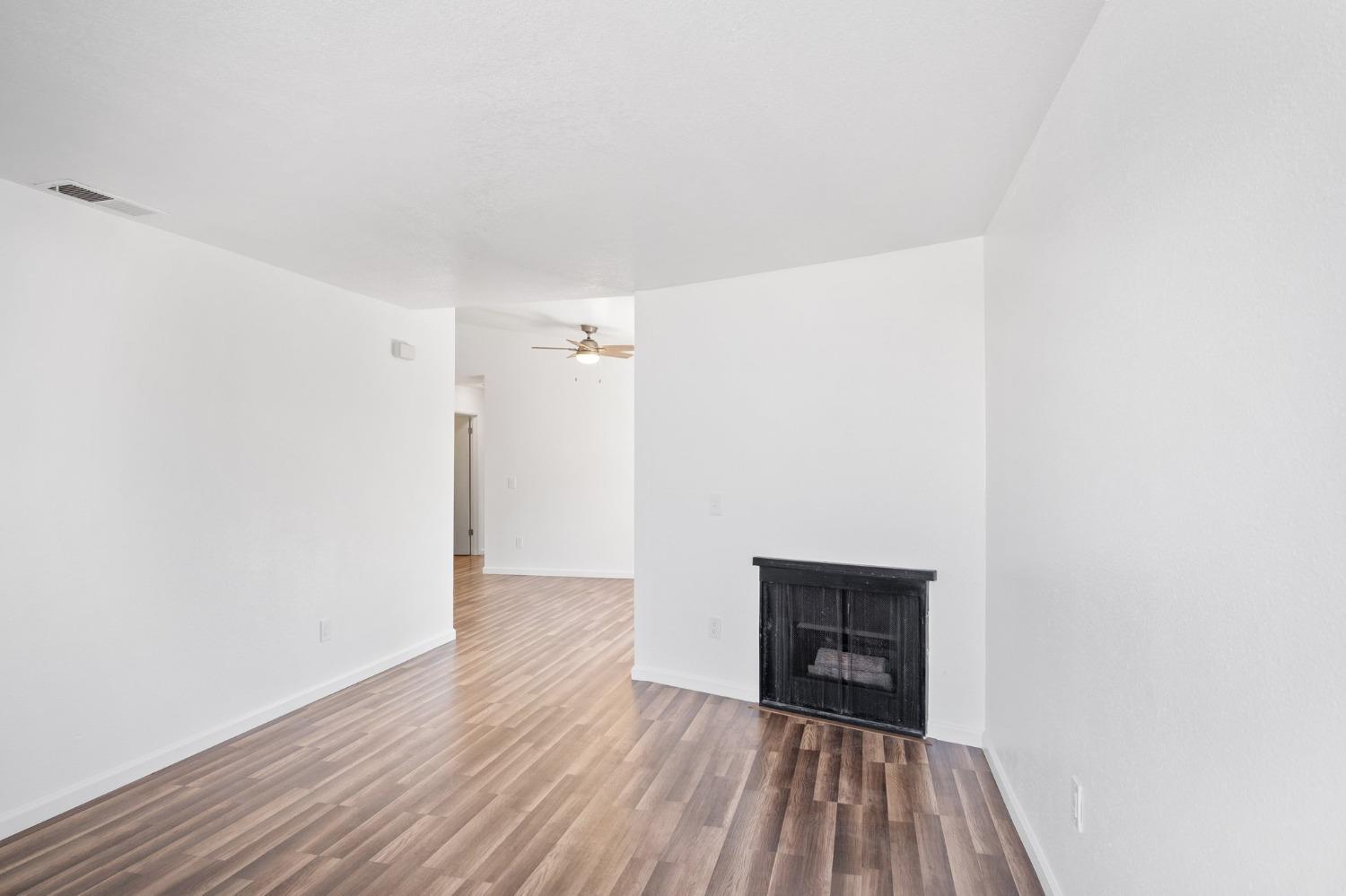 Detail Gallery Image 15 of 38 For 1394 Pajaro Ave #20,  Manteca,  CA 95336 - 2 Beds | 2 Baths