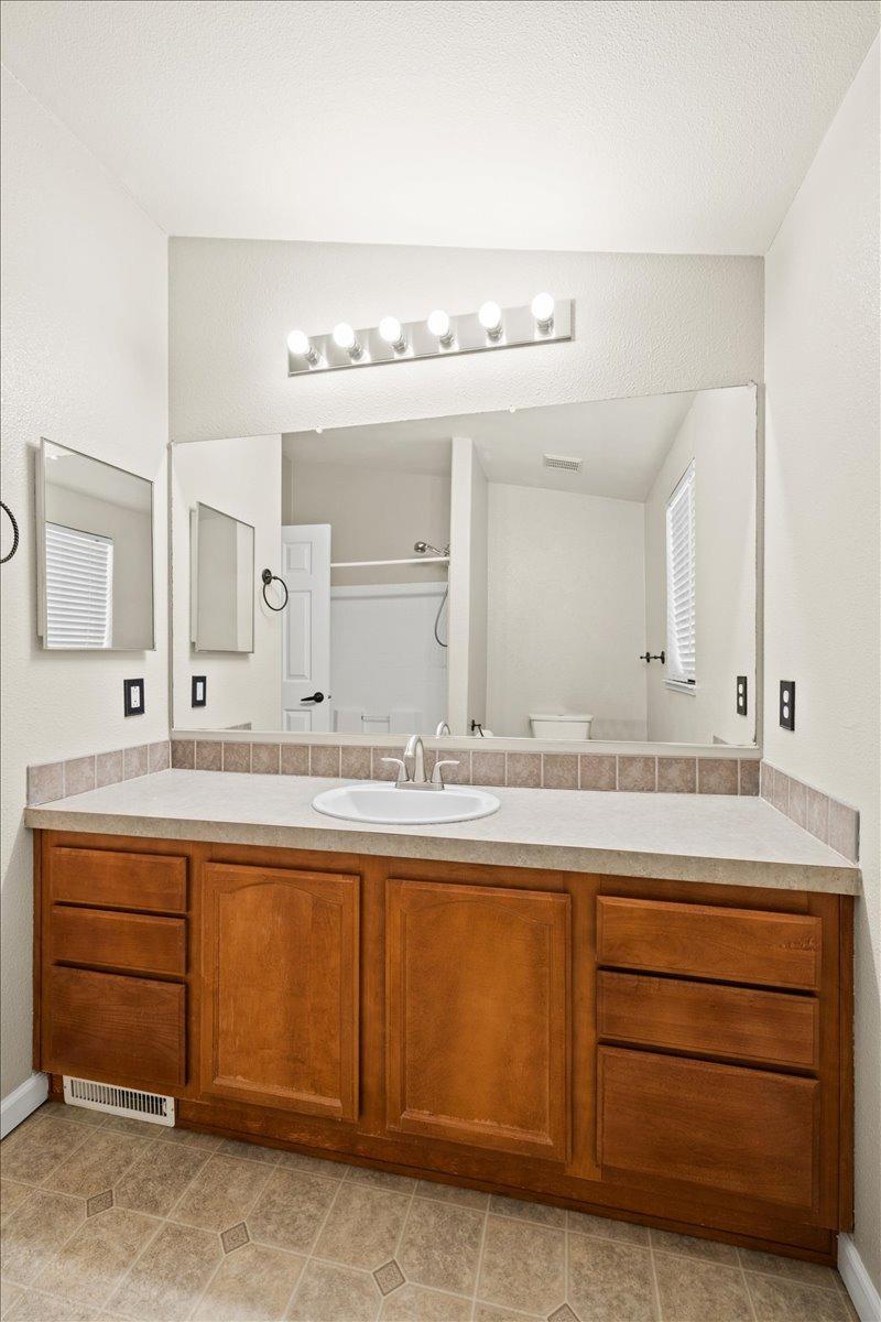 Detail Gallery Image 34 of 51 For 17603 Candlewood Ct, Penn Valley,  CA 95946 - 4 Beds | 2 Baths