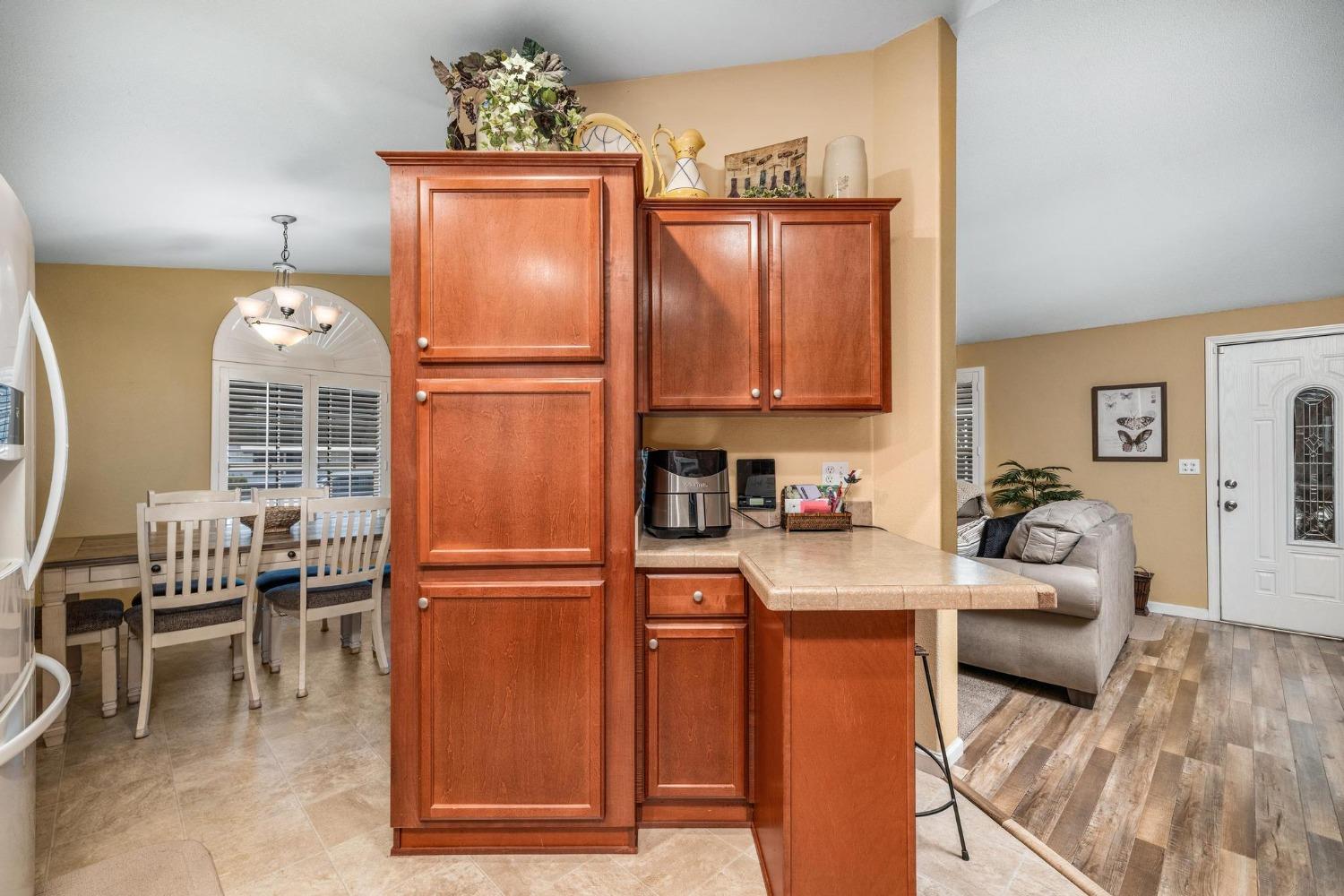 Detail Gallery Image 13 of 22 For 1830 E Yosemite, Manteca,  CA 95336 - 3 Beds | 2 Baths