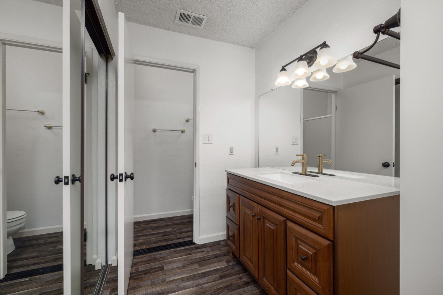 Detail Gallery Image 23 of 35 For 3400 Kingswood Dr #22,  Modesto,  CA 95355 - 2 Beds | 2 Baths