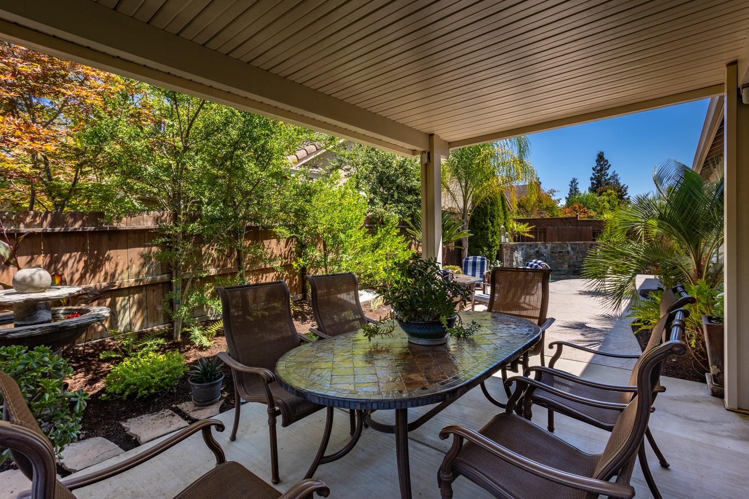 Detail Gallery Image 9 of 52 For 4324 Alsace Ln, Modesto,  CA 95356 - 4 Beds | 2 Baths