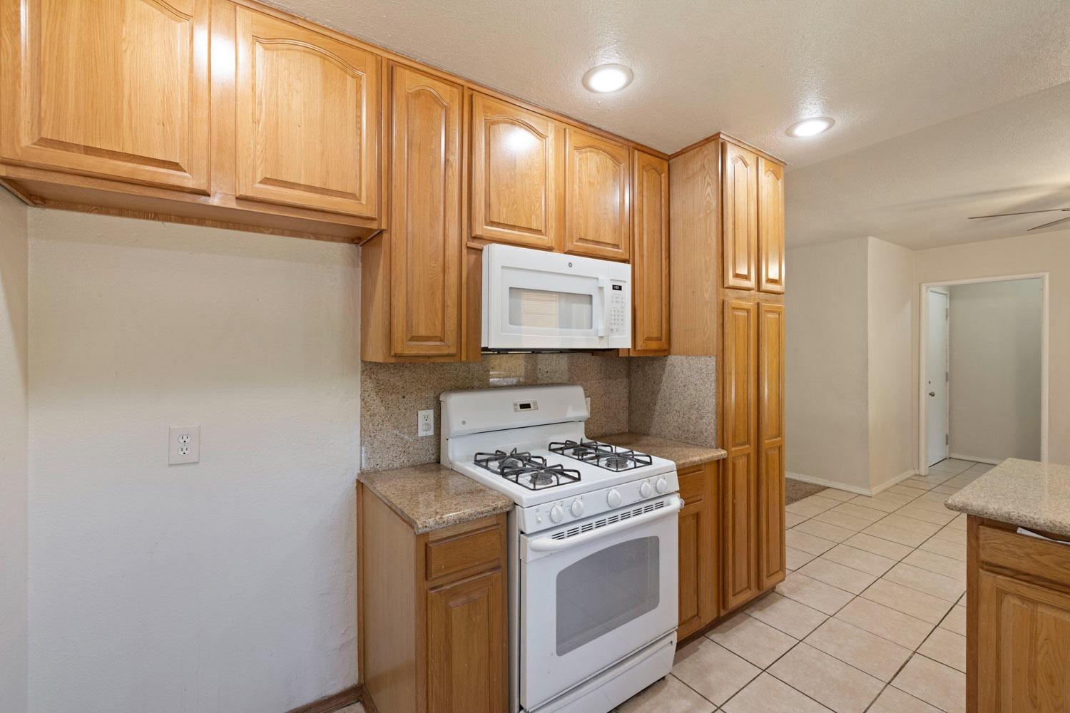 Detail Gallery Image 18 of 28 For 7501 Coral Ln, Stockton,  CA 95207 - 3 Beds | 2 Baths