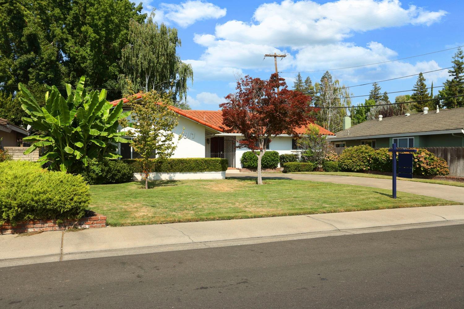 Detail Gallery Image 4 of 56 For 6617 Herndon Pl, Stockton,  CA 95219 - 3 Beds | 2 Baths