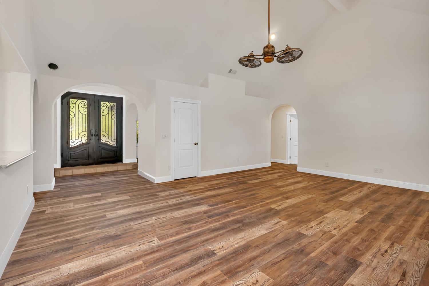 Crescent Drive, Los Banos, California image 8