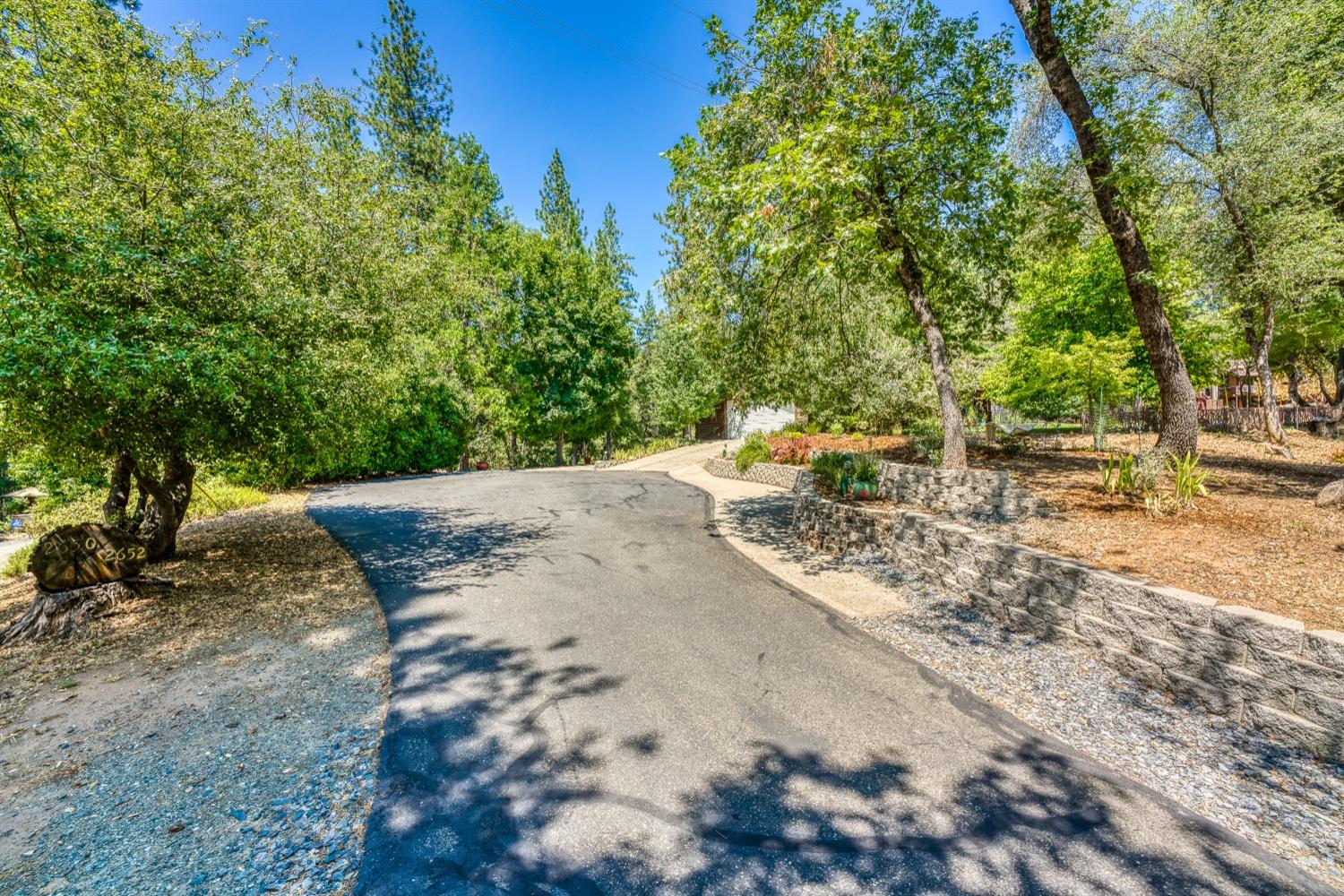 Detail Gallery Image 40 of 56 For 2652 Leaning Tree Rd, Placerville,  CA 95667 - 3 Beds | 2/1 Baths